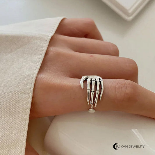 Anillo retro plateado