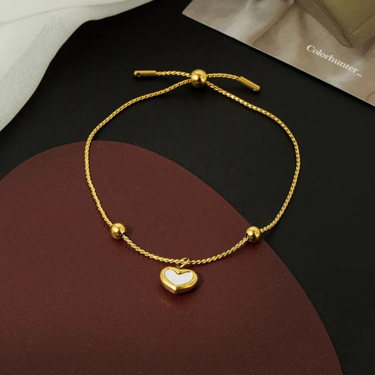 Pulsera con dije de corazón